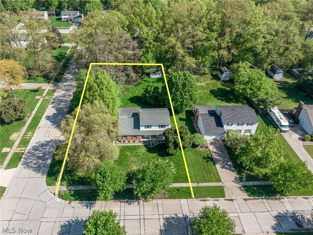 32696 Surrey Lane, Avon Lake, OH 44012