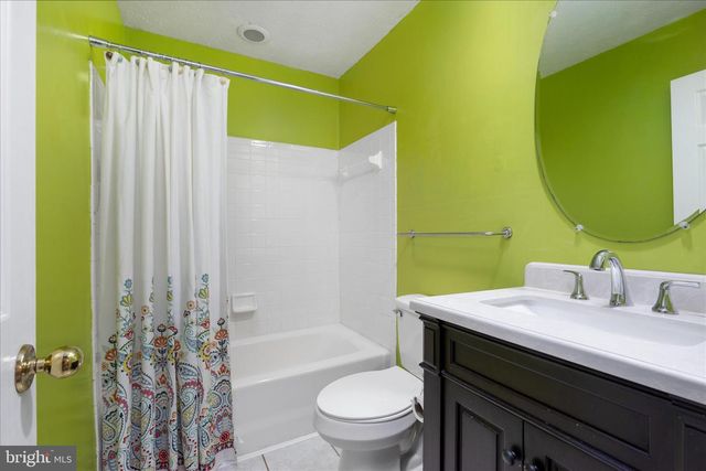 439 NIKKI TER SE, Leesburg, VA 20175