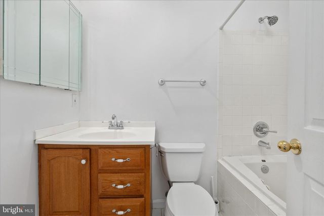 439 NIKKI TER SE, Leesburg, VA 20175