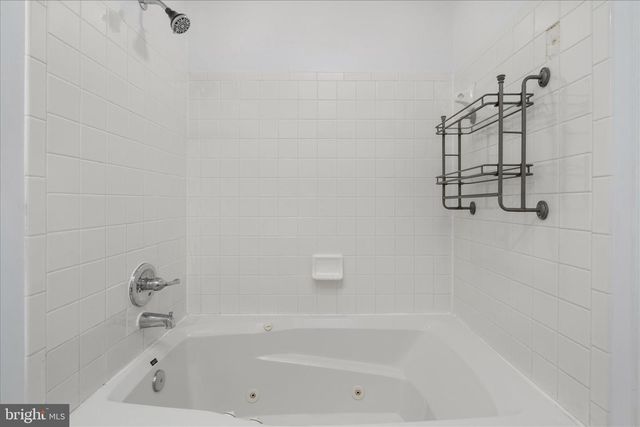 439 NIKKI TER SE, Leesburg, VA 20175