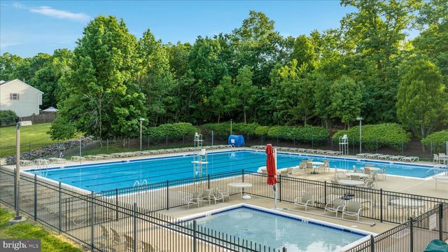 439 NIKKI TER SE, Leesburg, VA 20175