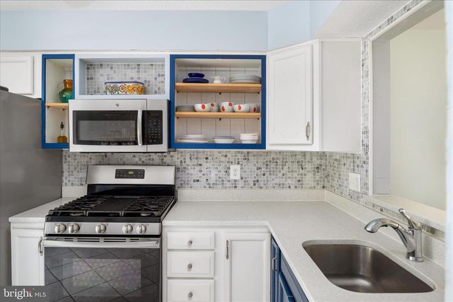 439 NIKKI TER SE, Leesburg, VA 20175