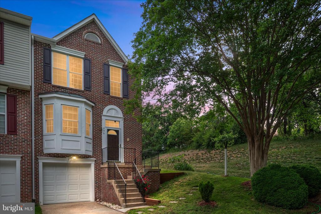 439 NIKKI TER SE, Leesburg, VA 20175