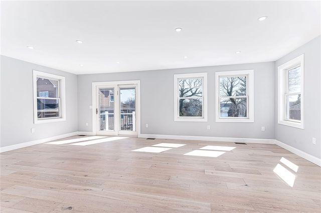 62 John Wickes Avenue, Warwick, RI 02818