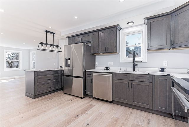 62 John Wickes Avenue, Warwick, RI 02818