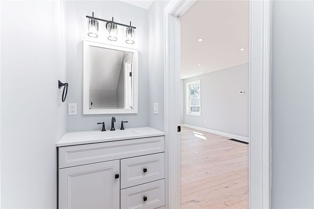 62 John Wickes Avenue, Warwick, RI 02818