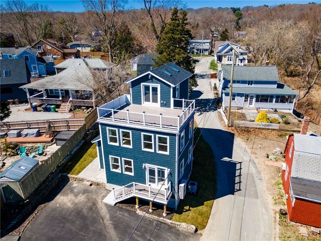 62 John Wickes Avenue, Warwick, RI 02818
