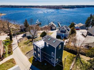 62 John Wickes Avenue, Warwick, RI 02818
