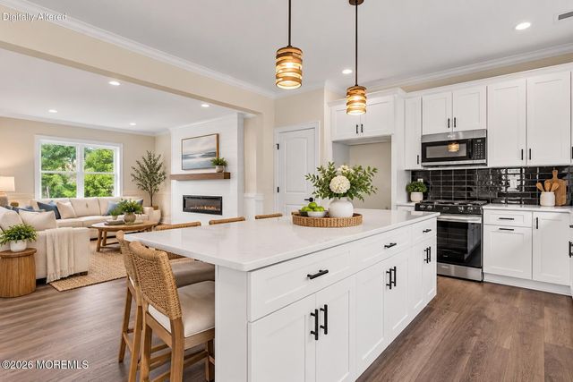 18 Plantation Drive, Little Egg Harbor, NJ 08087