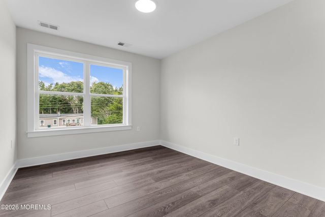 18 Plantation Drive, Little Egg Harbor, NJ 08087
