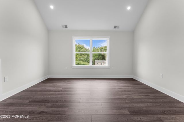 18 Plantation Drive, Little Egg Harbor, NJ 08087