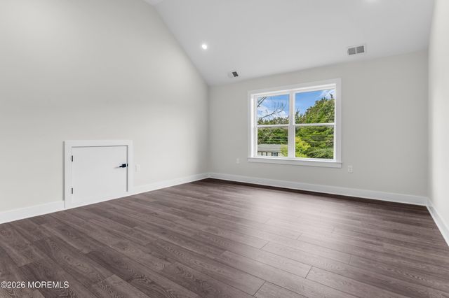 18 Plantation Drive, Little Egg Harbor, NJ 08087