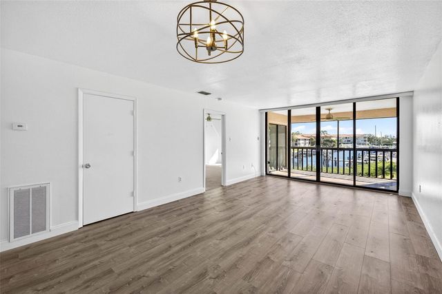 1805 MARINER DRIVE 52, Tarpon Springs, FL 34689