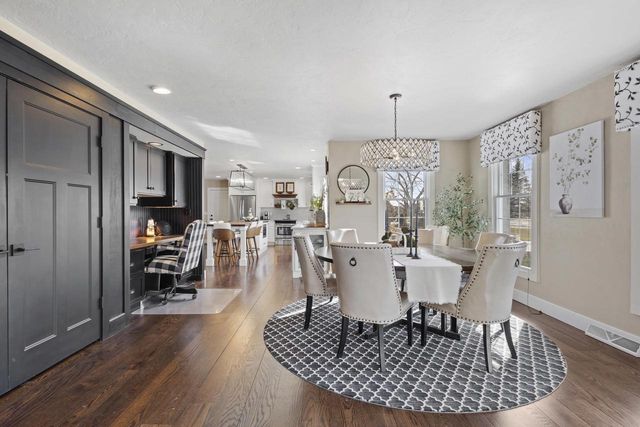 3075 RIDGEWAY DRIVE, Neenah, WI 54956