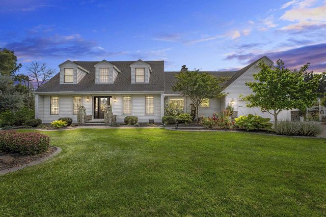 3075 RIDGEWAY DRIVE, Neenah, WI 54956