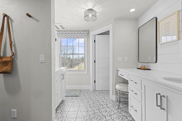 3075 RIDGEWAY DRIVE, Neenah, WI 54956