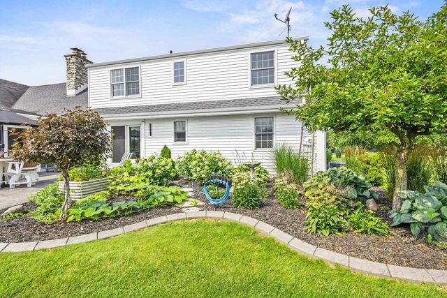 3075 RIDGEWAY DRIVE, Neenah, WI 54956