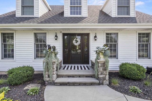 3075 RIDGEWAY DRIVE, Neenah, WI 54956