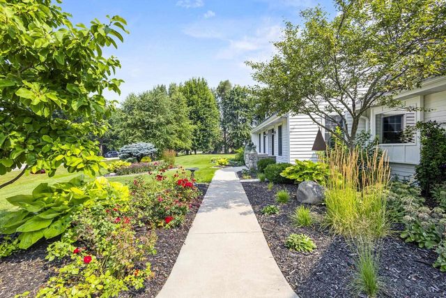 3075 RIDGEWAY DRIVE, Neenah, WI 54956