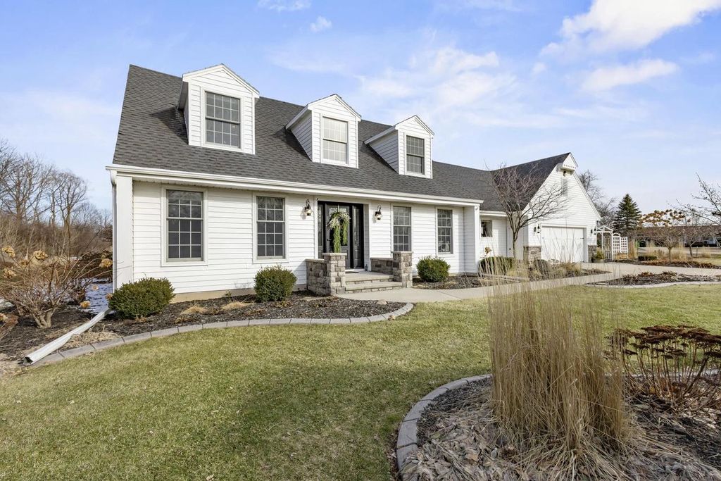 3075 RIDGEWAY DRIVE, Neenah, WI 54956