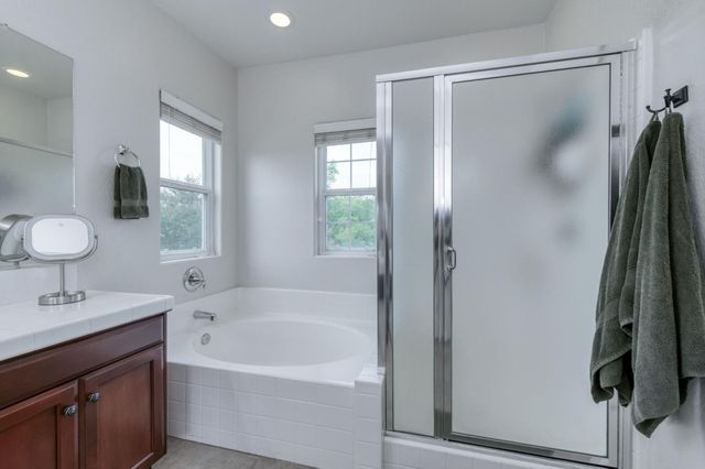 7371 E Fedora Avenue, Fresno, CA 93737
