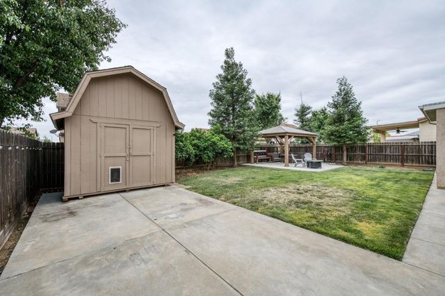 7371 E Fedora Avenue, Fresno, CA 93737