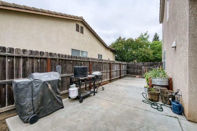 7371 E Fedora Avenue, Fresno, CA 93737