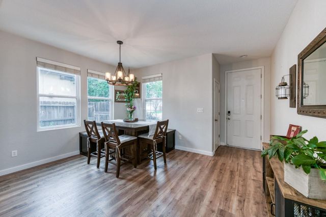 7371 E Fedora Avenue, Fresno, CA 93737