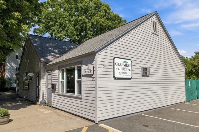 55 Greentree Lane 49, Weymouth, MA 02190