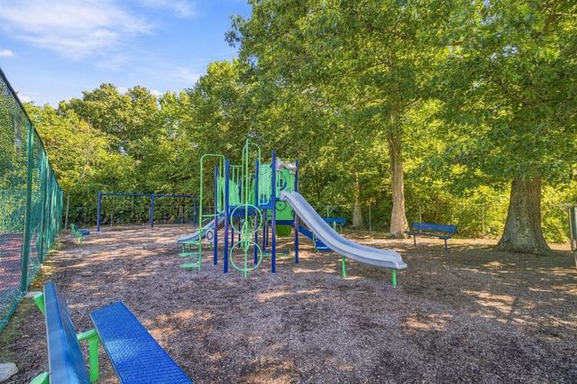 55 Greentree Lane 49, Weymouth, MA 02190