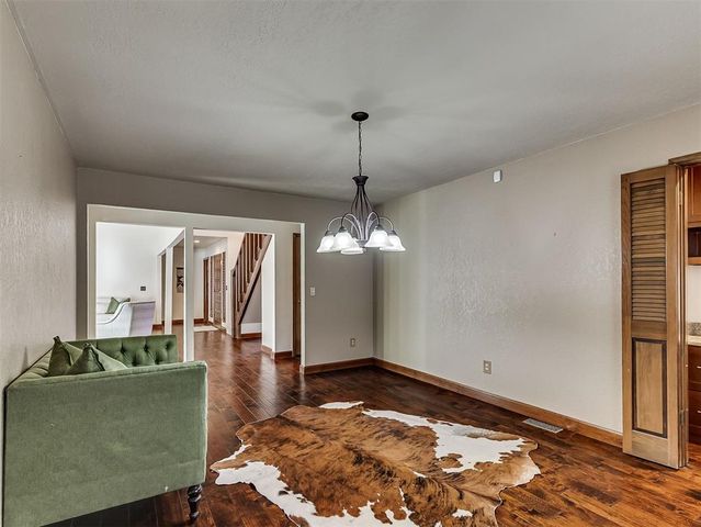 901 S Dover Drive, Edmond, OK 73034