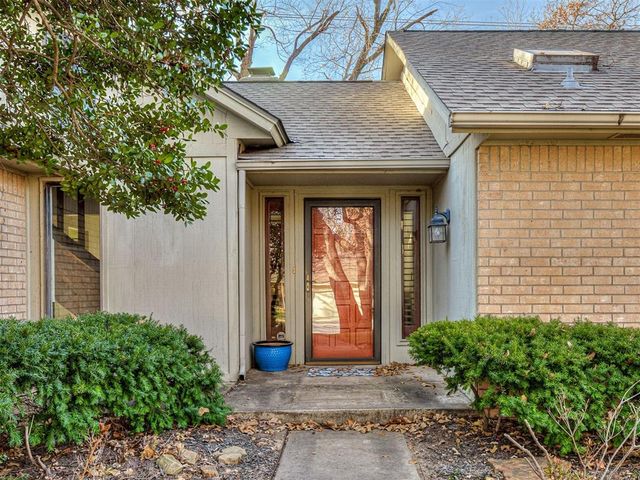 901 S Dover Drive, Edmond, OK 73034