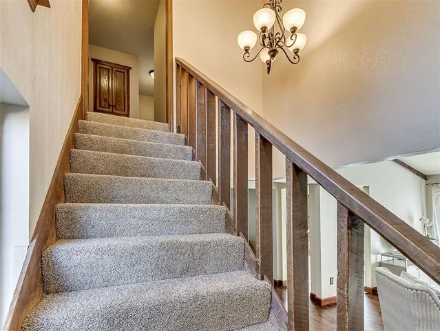 901 S Dover Drive, Edmond, OK 73034