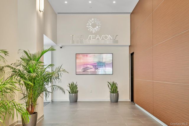 4 Martine Avenue 1120, White Plains, NY 10606