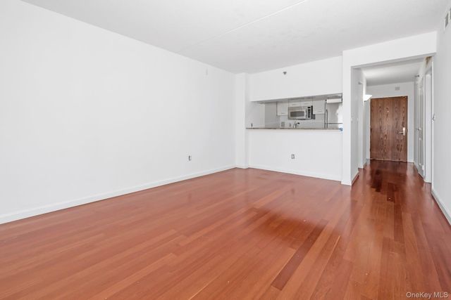 4 Martine Avenue 1120, White Plains, NY 10606