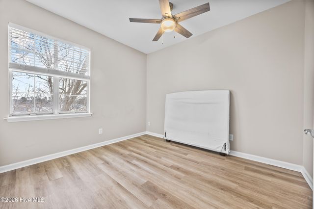 4230 Wilshire Boulevard Apt 301, Wilmington, NC 28403