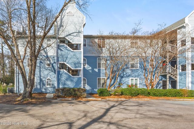 4230 Wilshire Boulevard Apt 301, Wilmington, NC 28403