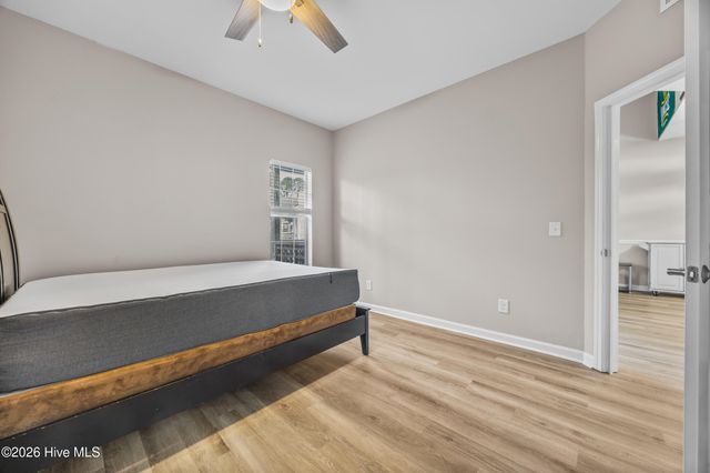 4230 Wilshire Boulevard Apt 301, Wilmington, NC 28403