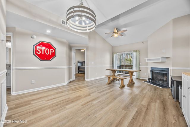 4230 Wilshire Boulevard Apt 301, Wilmington, NC 28403