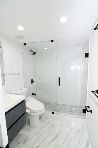 240 W Park Dr 108-4, Miami, FL 33172