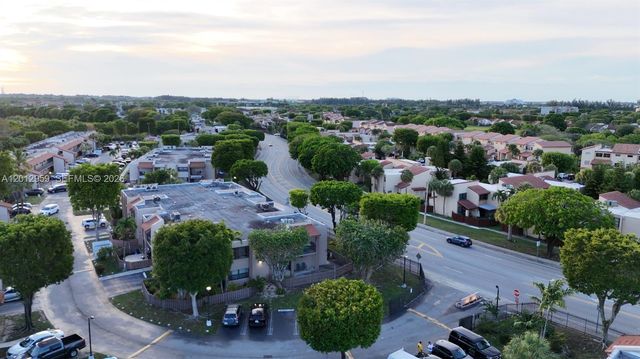 240 W Park Dr 108-4, Miami, FL 33172