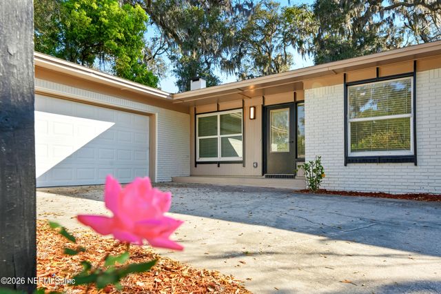 2915 HOLLYBAY Road, Orange Park, FL 32073