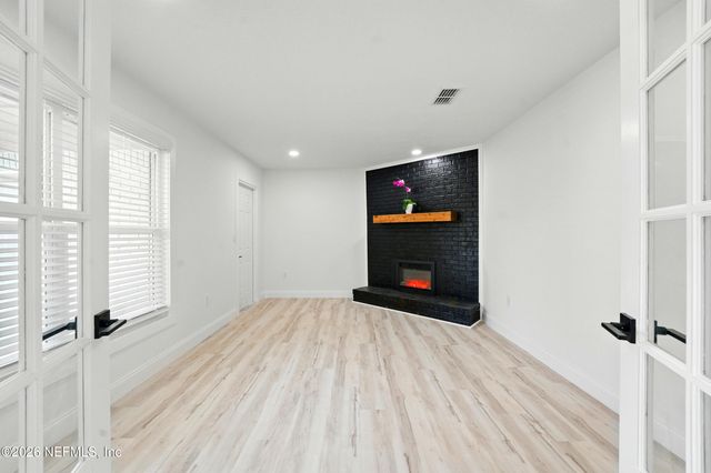 2915 HOLLYBAY Road, Orange Park, FL 32073