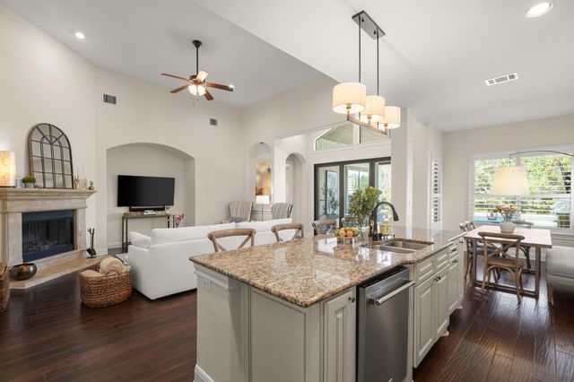 116 Desert Forest CT, Austin, TX 78738