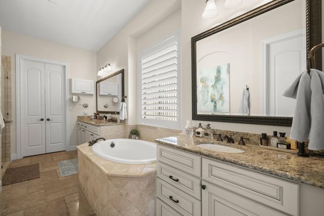 116 Desert Forest CT, Austin, TX 78738