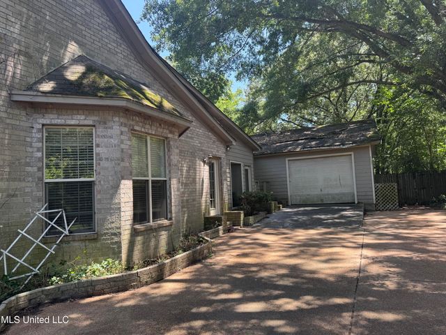 407 N Thunderbird Road, Hernando, MS 38632