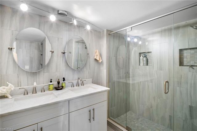 22180 Tallwood CT # 805, Estero, FL 33928