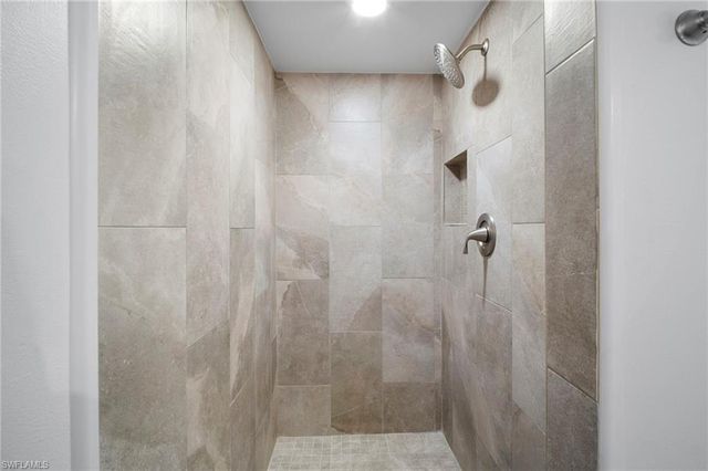 22180 Tallwood CT # 805, Estero, FL 33928