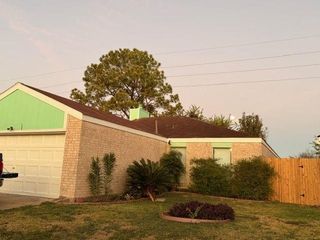 2955 Shadow Trail Drive, Houston, TX 77082