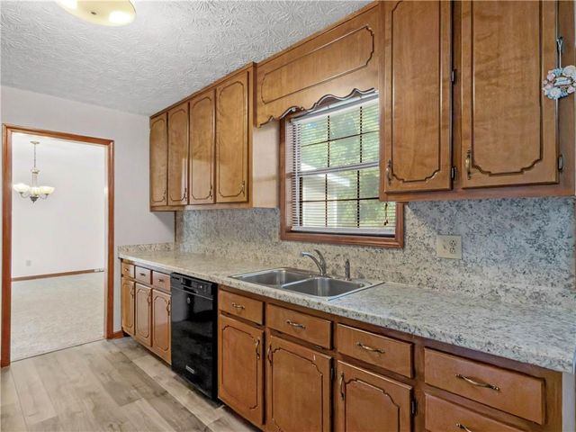 518 Club Valley Drive, Mcdonough, GA 30281